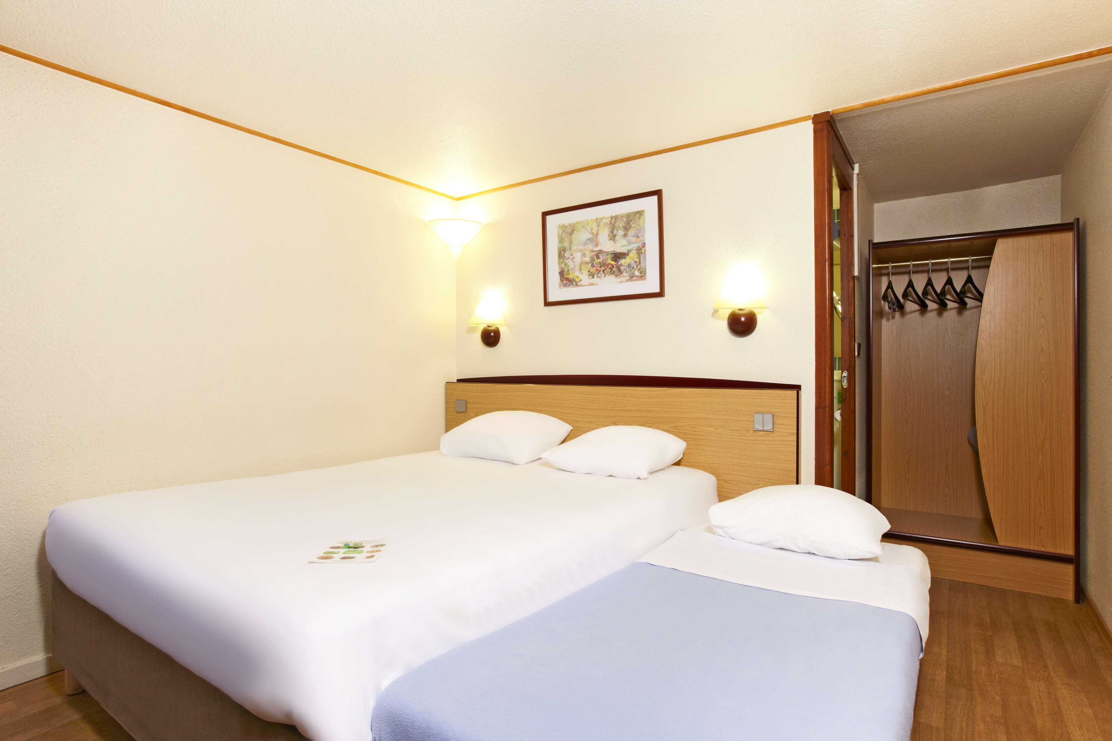 Campanile Rouen Nord - Mont-Saint-Aignan Hotel Bagian luar foto