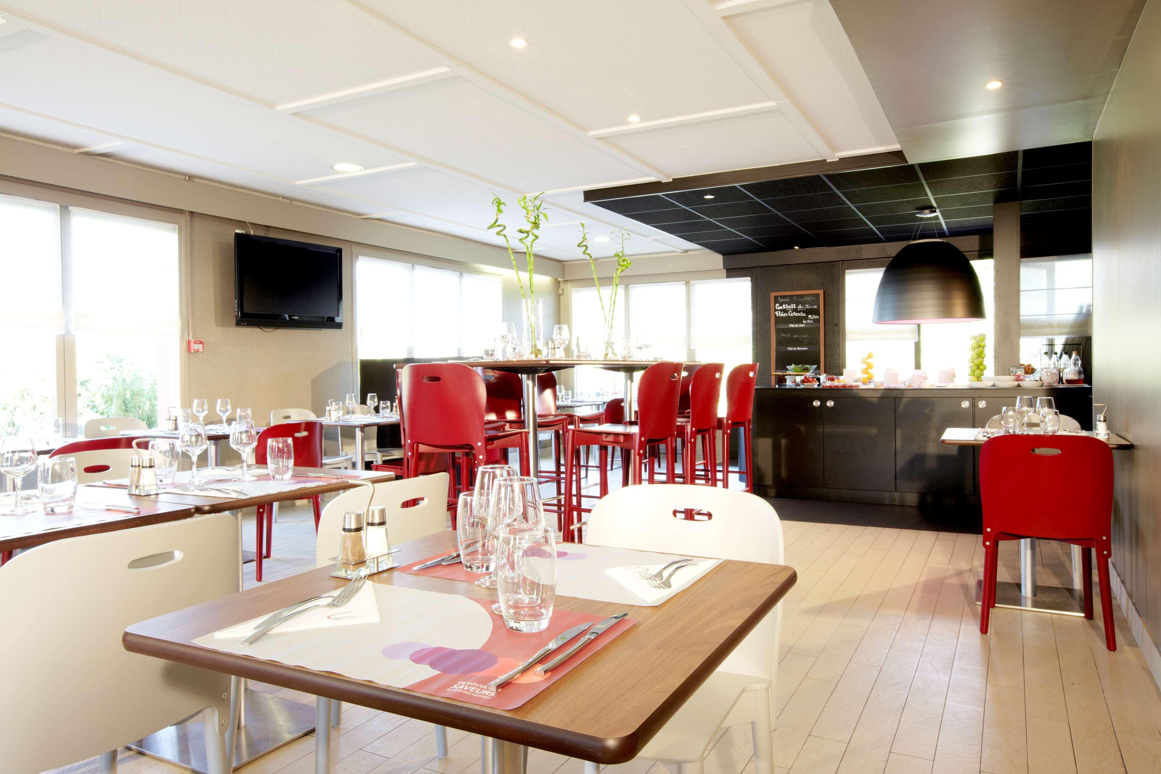 Campanile Rouen Nord - Mont-Saint-Aignan Hotel Bagian luar foto