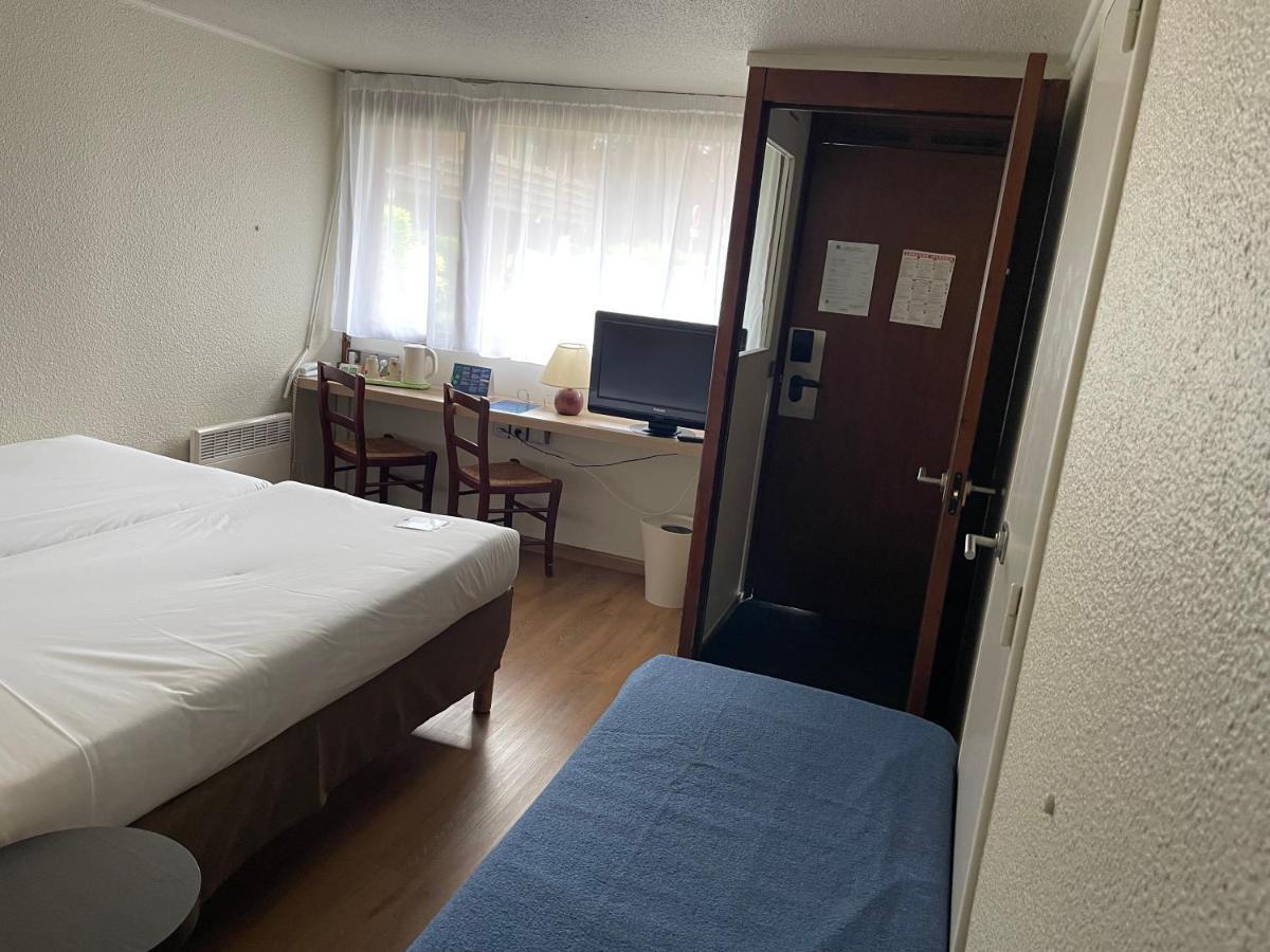 Campanile Rouen Nord - Mont-Saint-Aignan Hotel Bagian luar foto